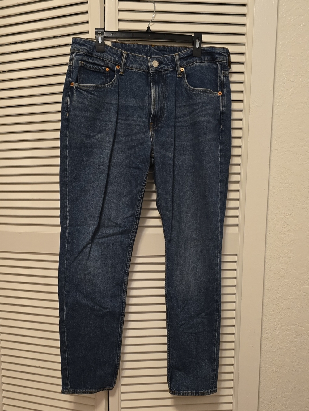 H&M Men's Tapered Regular Fit in Dark Blue Wash